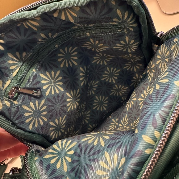 Lug - Skeeter Bridge Convertible Crossbody Bag - Picture 6 of 13